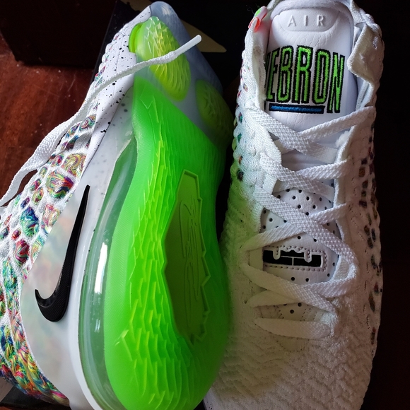 Lebrons "What thes " - Picture 3 of 4